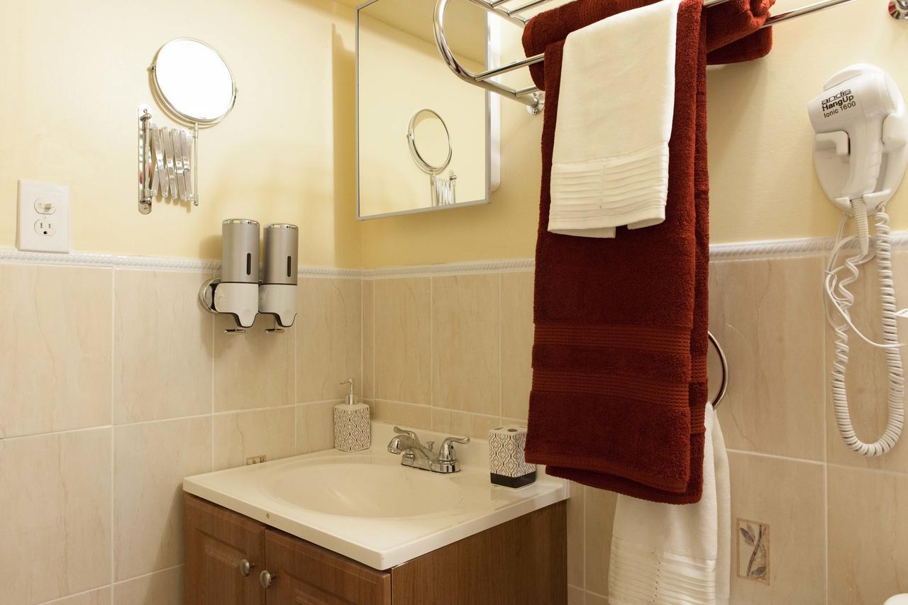 Studio, One And Two Bedroom Apartments - Bronx Nova York Exterior foto